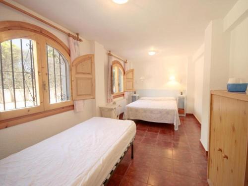 Javea Villa Sleeps 15 With Pool And Wifi