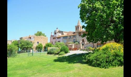 Villa In La Bisbal Sleeps 4 Includes Swimming Pool