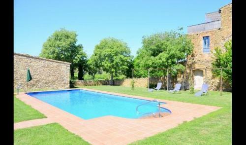 Villa In La Bisbal Sleeps 4 Includes Swimming Pool