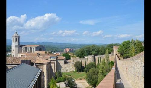 Villa In La Bisbal Sleeps 4 Includes Swimming Pool