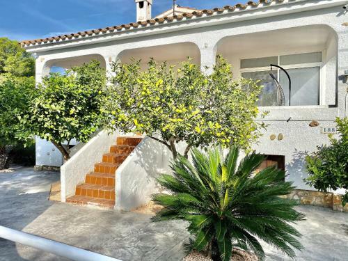 Villa Esmerelda 4 Bedroom With Air Conditioning And Private Swimming Pool Ideal For Families