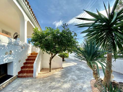 Villa Esmerelda 4 Bedroom With Air Conditioning And Private Swimming Pool Ideal For Families