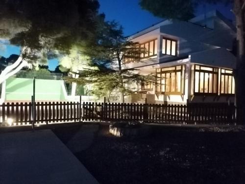 Villa A Estrenar Gran Casa Y Piscina Torrente