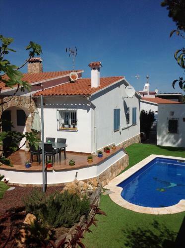 Delightful Villa Close To The Beach