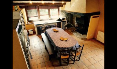 Les Planes D'hostoles Villa Sleeps 19 With Pool