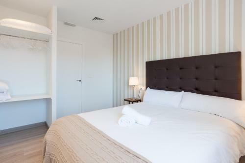 Urbe10 Premium Atarazanas 4 Bedrooms Apartment