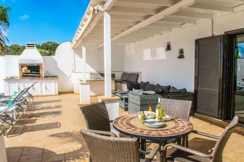 Villa Michelle - Lh114 By Villas Now Ltd
