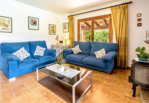 Pollenca Villa Sleeps 6 With Pool Air Con And Wifi