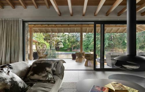 Seva Villa Sleeps 14 With Pool And Air Con