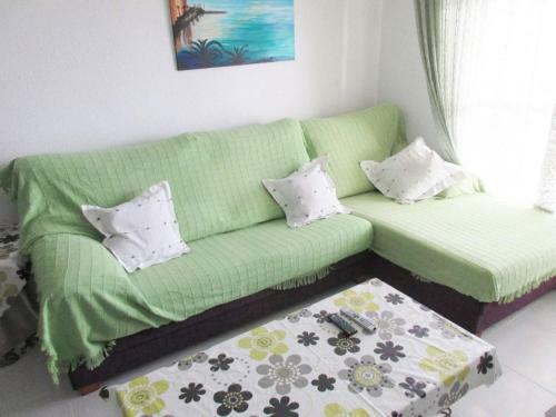 Authentic Family Apartment Facing The Sea
