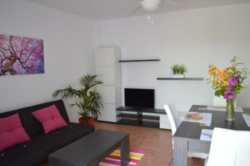 Apartamento Ground Floor Apt With Kitchenette, Private Patio, South Facing