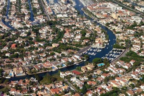 Apartamento Berni's House Empuriabrava
