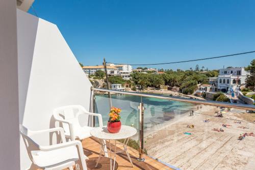 5 Soles 4 Bedroom Apartment, Santandria