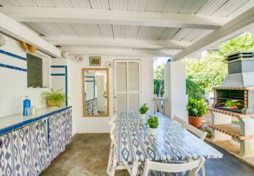 Alcanada Holiday Home Sleeps 7 With Wifi