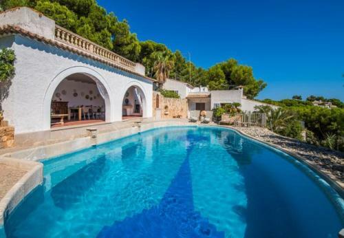 Font de Sa Cala Holiday Home Sleeps 10 With Pool