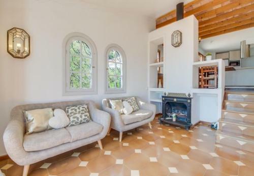 Font de Sa Cala Holiday Home Sleeps 10 With Pool