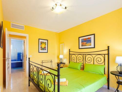 Vibrant Chalet In Cala Mendia Near Beach