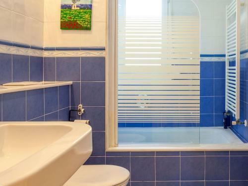 Vibrant Chalet In Cala Mendia Near Beach