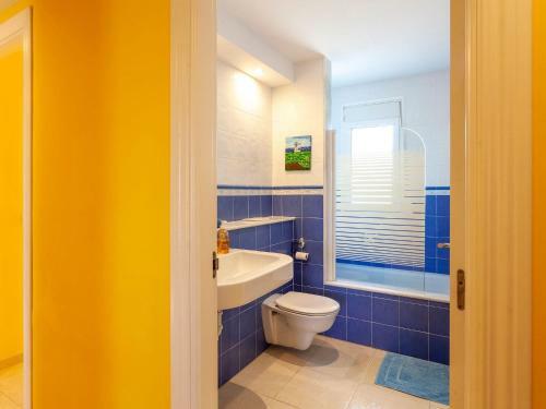 Vibrant Chalet In Cala Mendia Near Beach