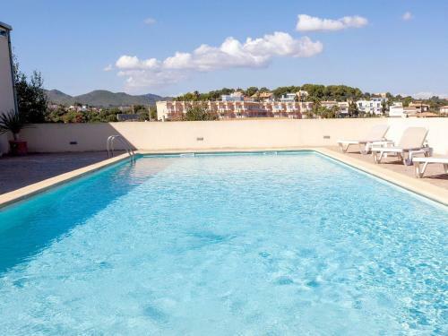 Vibrant Chalet In Cala Mendia Near Beach