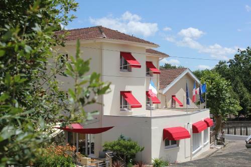 Hotel H�tel Du Lac D'arjuzanx