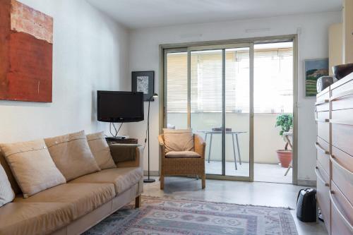 Cannes Apartment Sleeps 2 Wifi