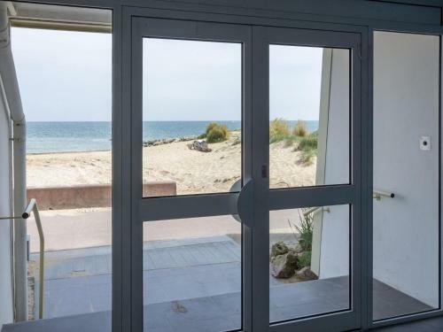 Charming Apartment In Courseulles Sur Mer Near Seabeach