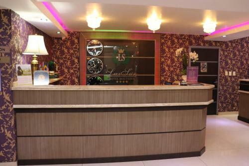 Hotel Luxsur