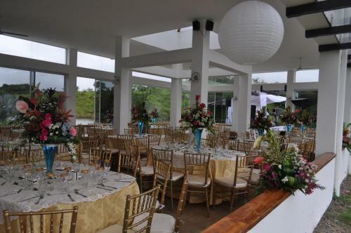 Hotel Vista Lago