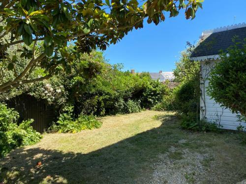 Hostal Le Petit Chateau
