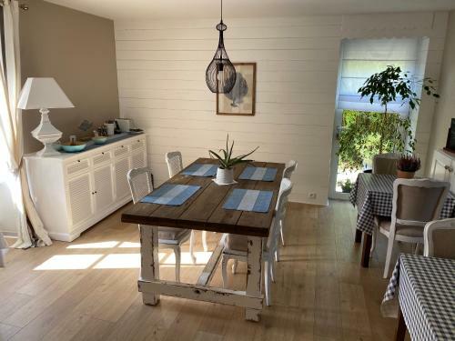 Hostal Le Petit Chateau