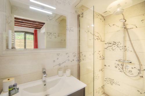 Bed & Breakfast Le Refuge - Gigaro Lodges