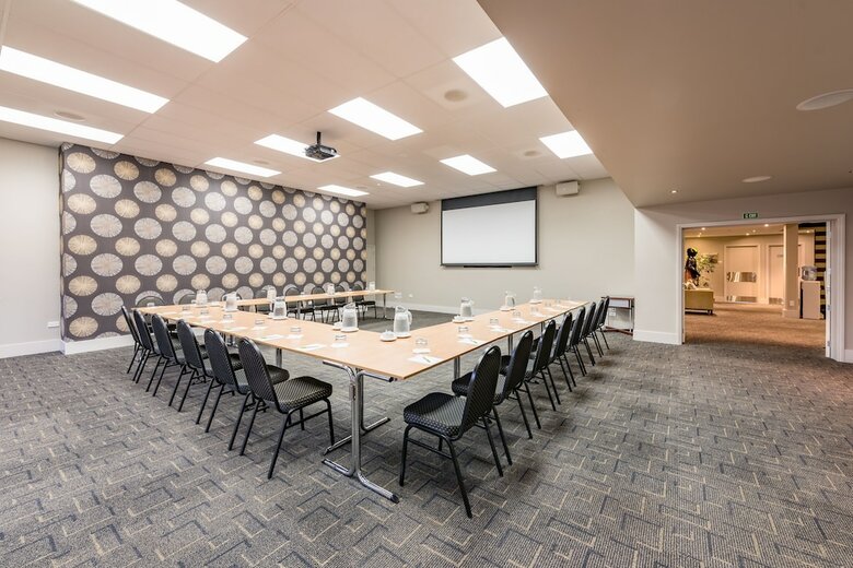 Suncourt Hotel & Conference Centre