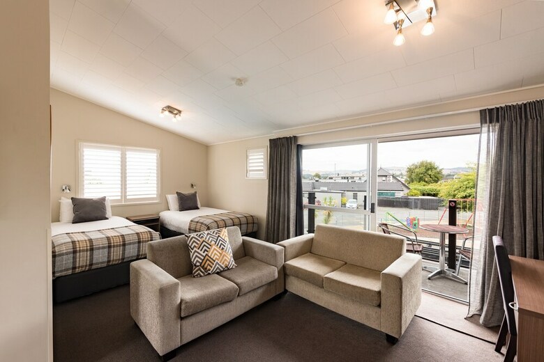 Suncourt Hotel & Conference Centre