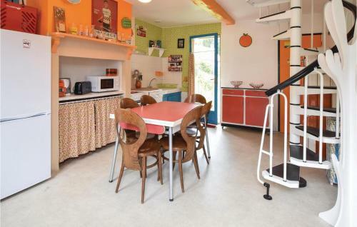 Three-bedroom Holiday Home In Le Bourg-dun
