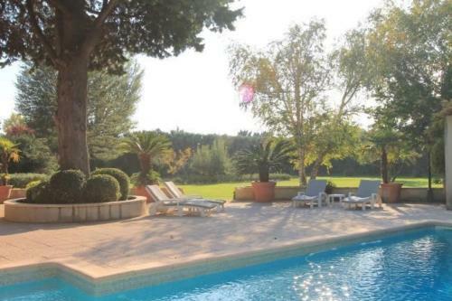 Beautiful Provencal House With A Pool