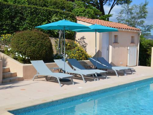 Bright Villa In Sainte-maxime With Private Pool