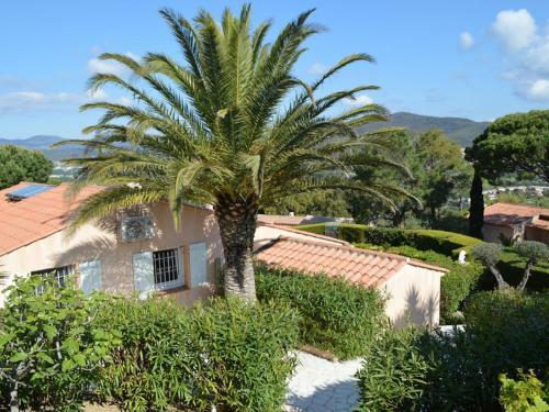 Bright Villa In Sainte-maxime With Private Pool