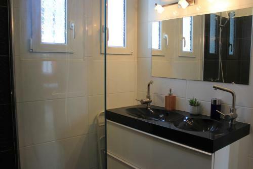 Grande Et Agr�able Maison Hilairoise