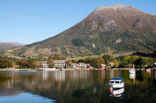 Rosendal Fjordhotel