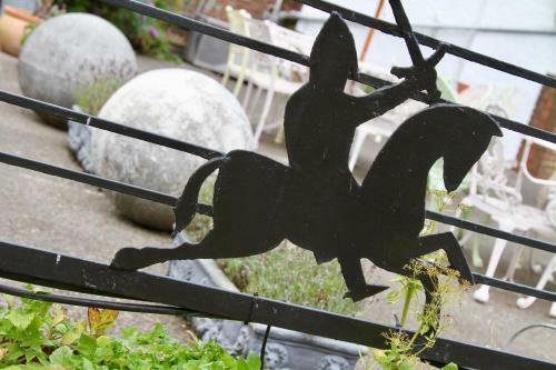 Hotel Chequers Inn
