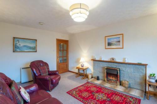 2 Bed Home With Private Garden In The Highlands