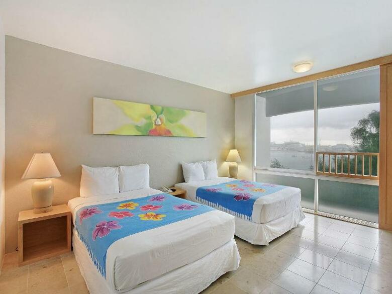 Hotel Naniloa Volcanoes Resort