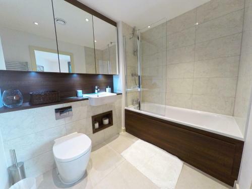 West Side Apartments -brentford, London