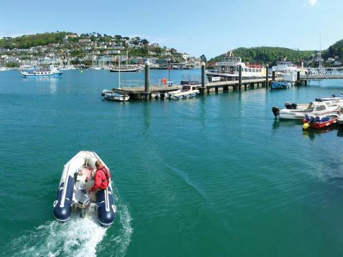 32 Newcomen Road (flat 1)