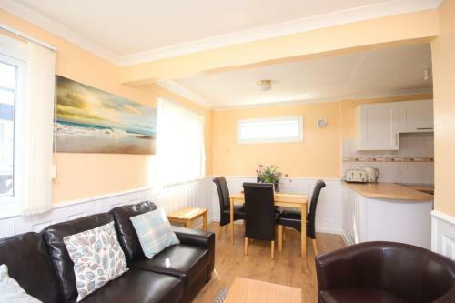 41b Medmerry Park 2 Bedroom Chalet - No Manual Workers Allowed
