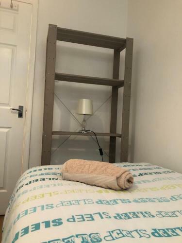 Small Modern Comfortable 2 Bedroom Apartment Cmyr