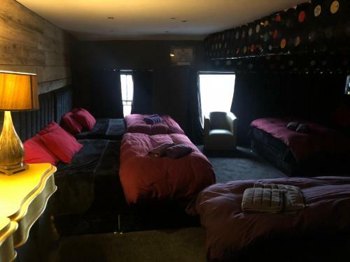Hostal Liverpool Party Pad