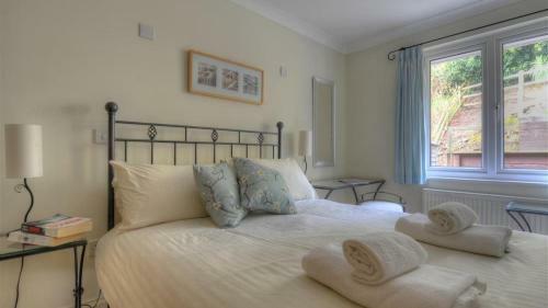4 Coram Court
