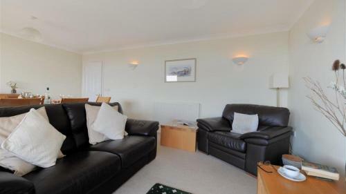 4 Coram Court